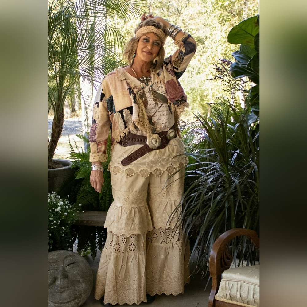 Cottagecore Frill Seekers Pants - Picture 2 of 2